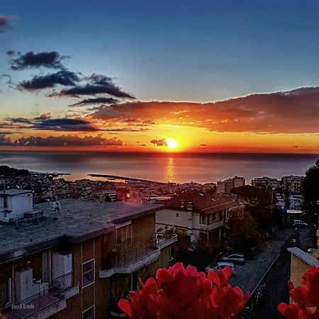 Il Paradiso Del Relax Private Room With Bathroom Parking Sanremo Dış mekan fotoğraf
